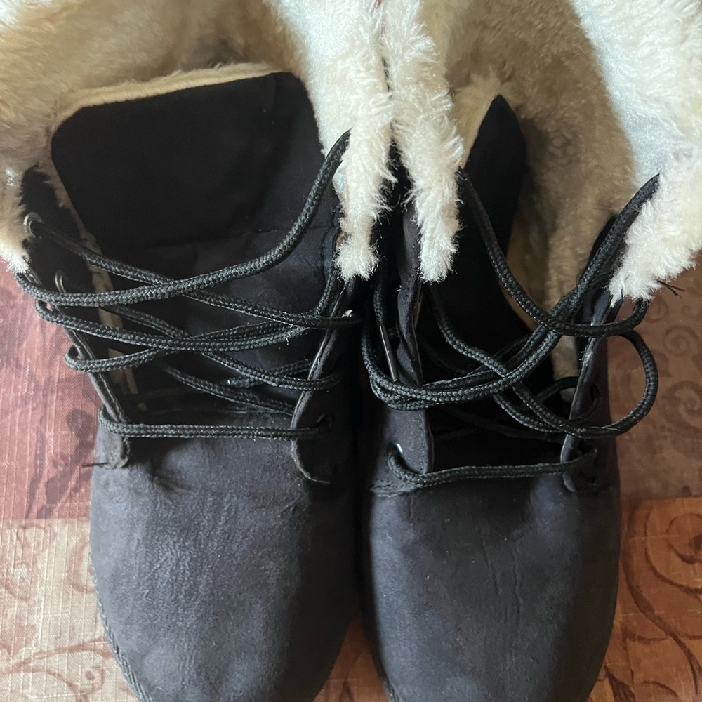 Women's Black Fur-Lined Boots